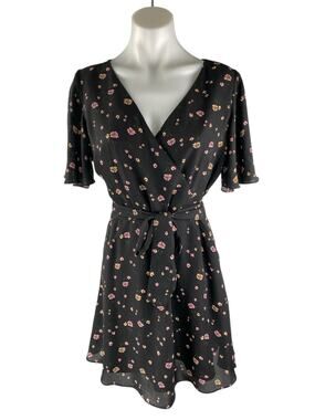 BB Dakota Black Floral V Neck Short Sleeve Tie Mini A-Line Flare Wrap Dress Sz 4